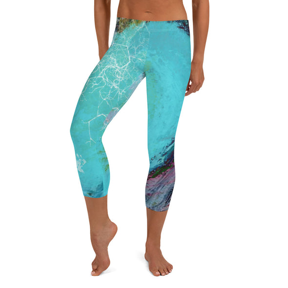 Leggings, Capri Length, Mid Rise - Surf the Wave by Lidka Schuch